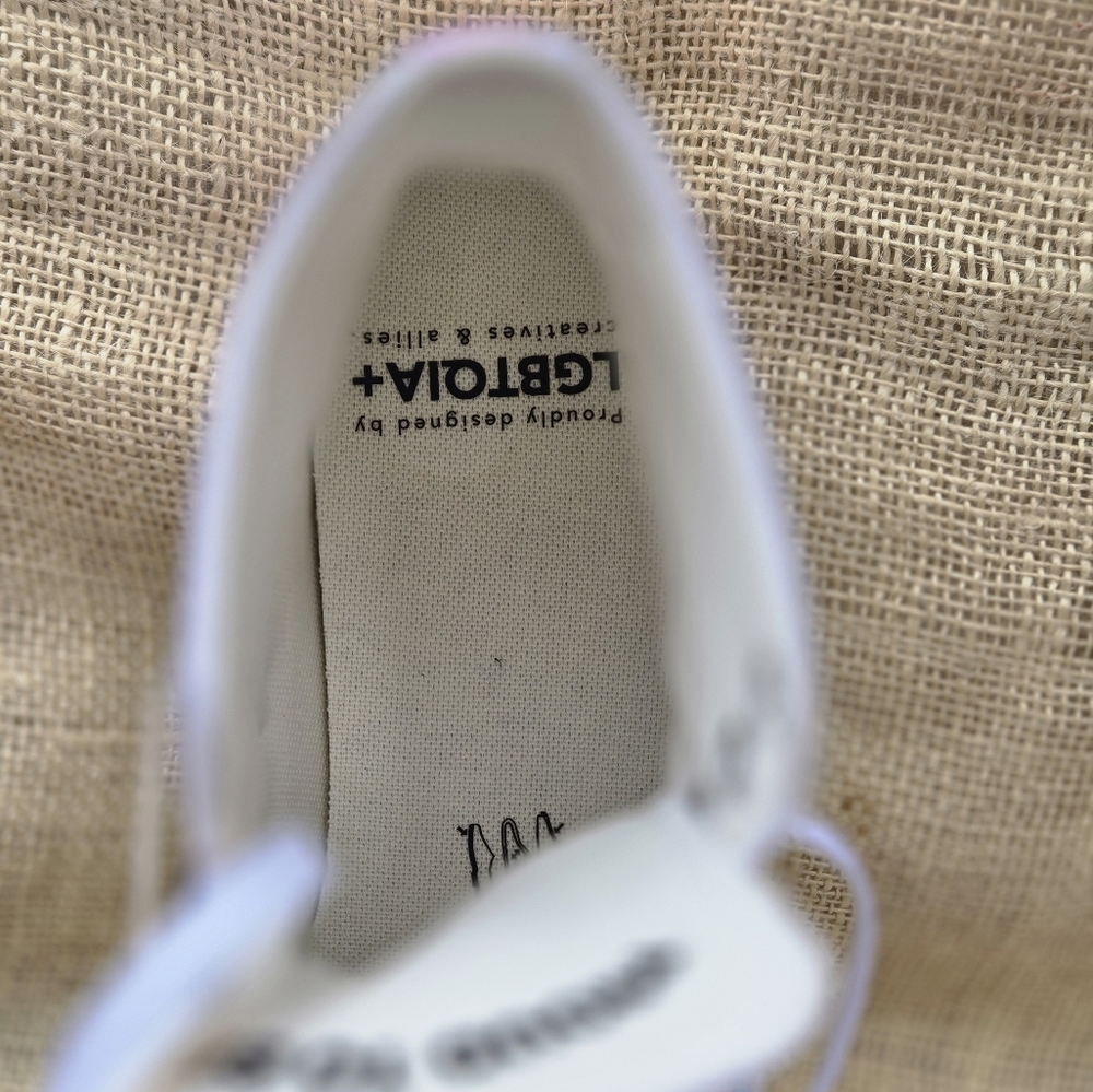🆕Converse Chuck Taylor All Star Pride - Size: Men 7 ; Women 9 - Picture 11 of 13